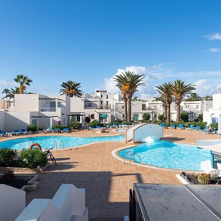 Homeforguest Apartamento 13 Con Terraza Y Piscina En Corralejo Luaran gambar