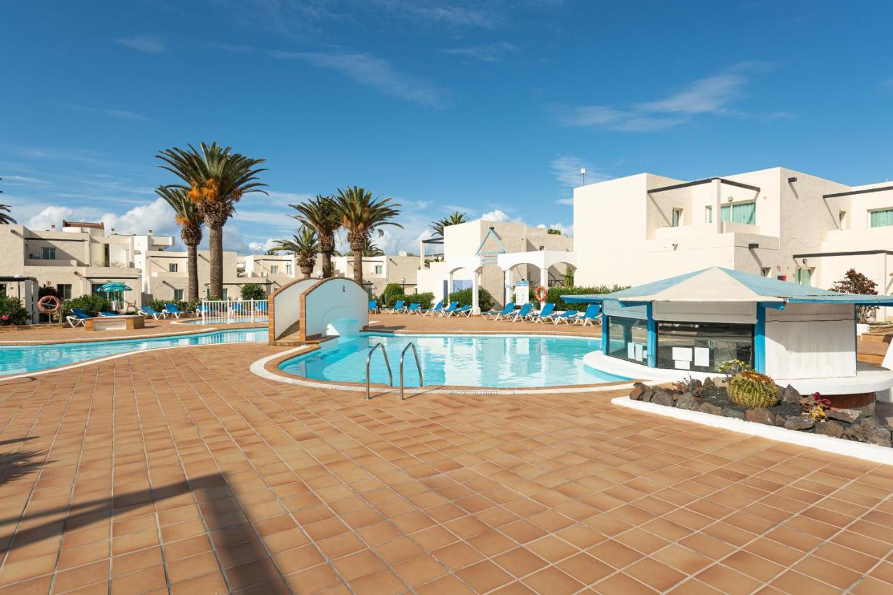 Homeforguest Apartamento 13 Con Terraza Y Piscina En Corralejo Luaran gambar