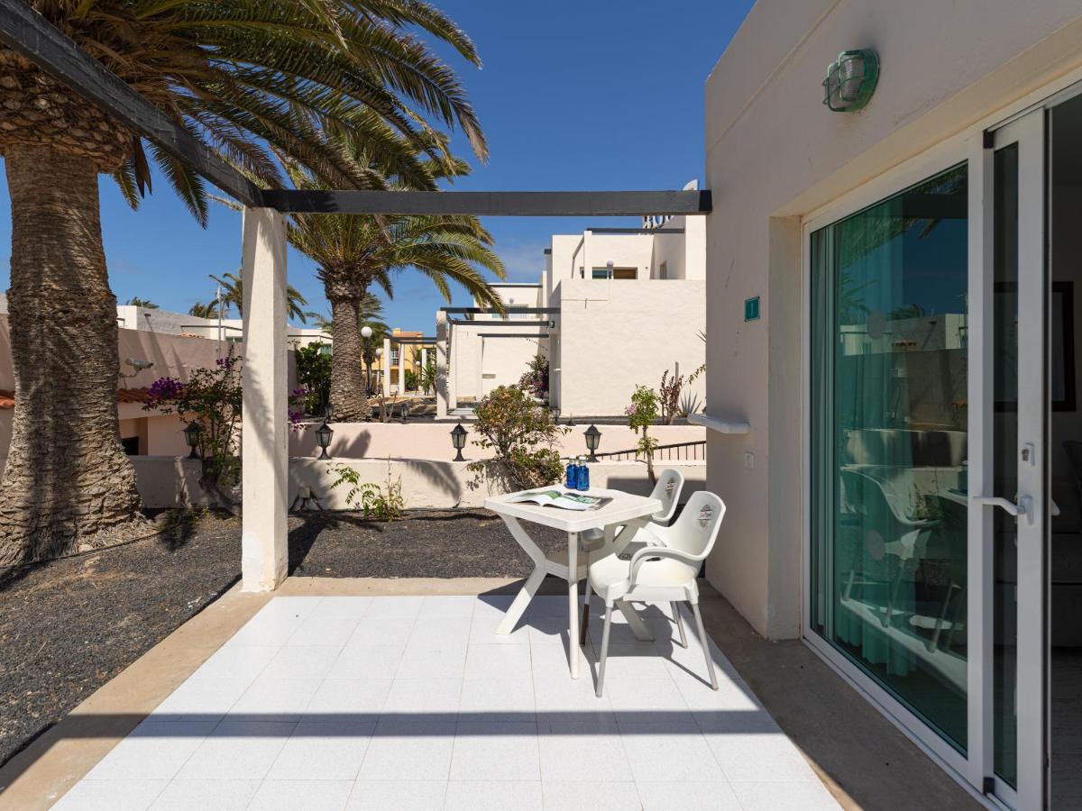 Homeforguest Apartamento 13 Con Terraza Y Piscina En Corralejo Luaran gambar