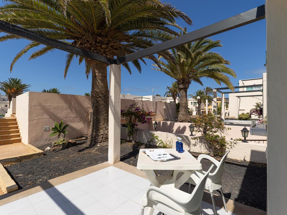 Homeforguest Apartamento 13 Con Terraza Y Piscina En Corralejo Luaran gambar