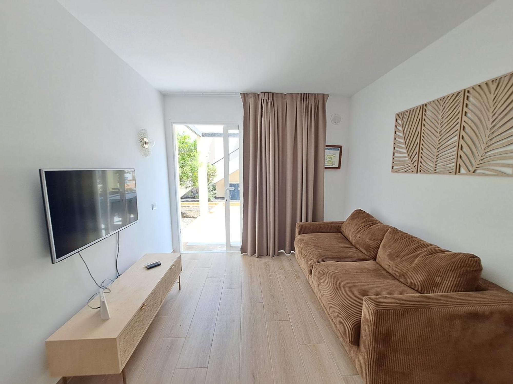 Homeforguest Apartamento 13 Con Terraza Y Piscina En Corralejo Luaran gambar